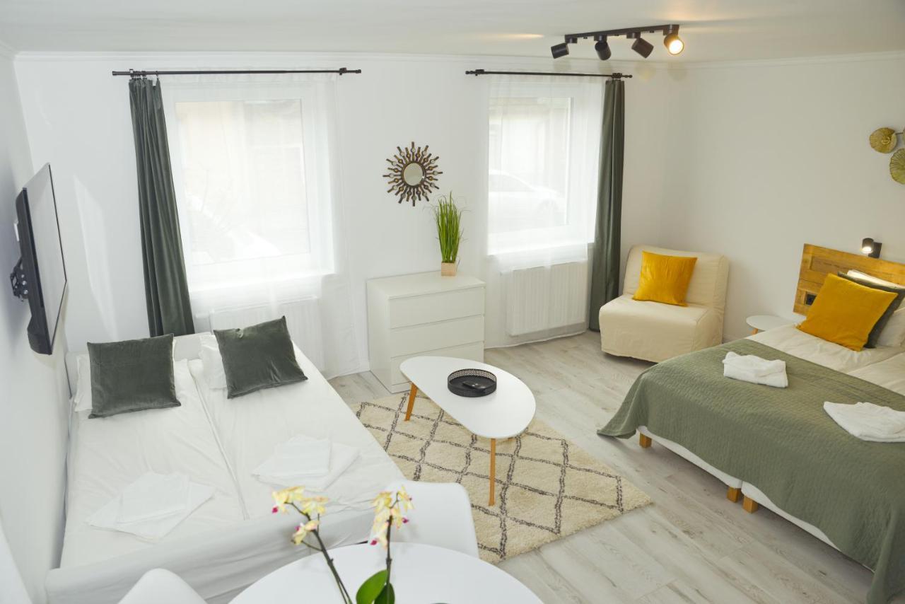 Raba92 Apartman House Bagian luar foto