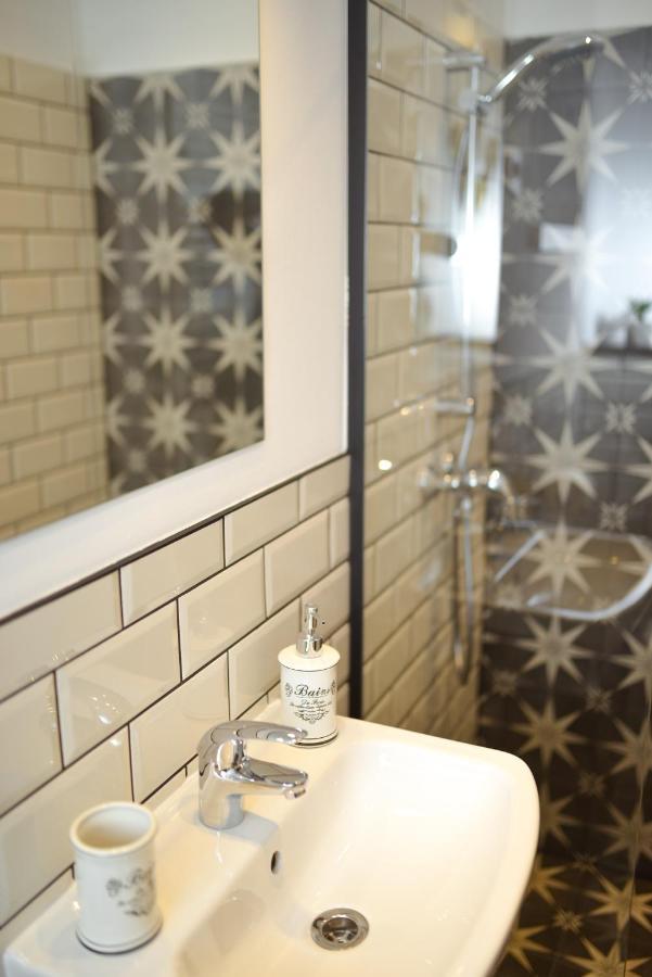 Raba92 Apartman House Bagian luar foto