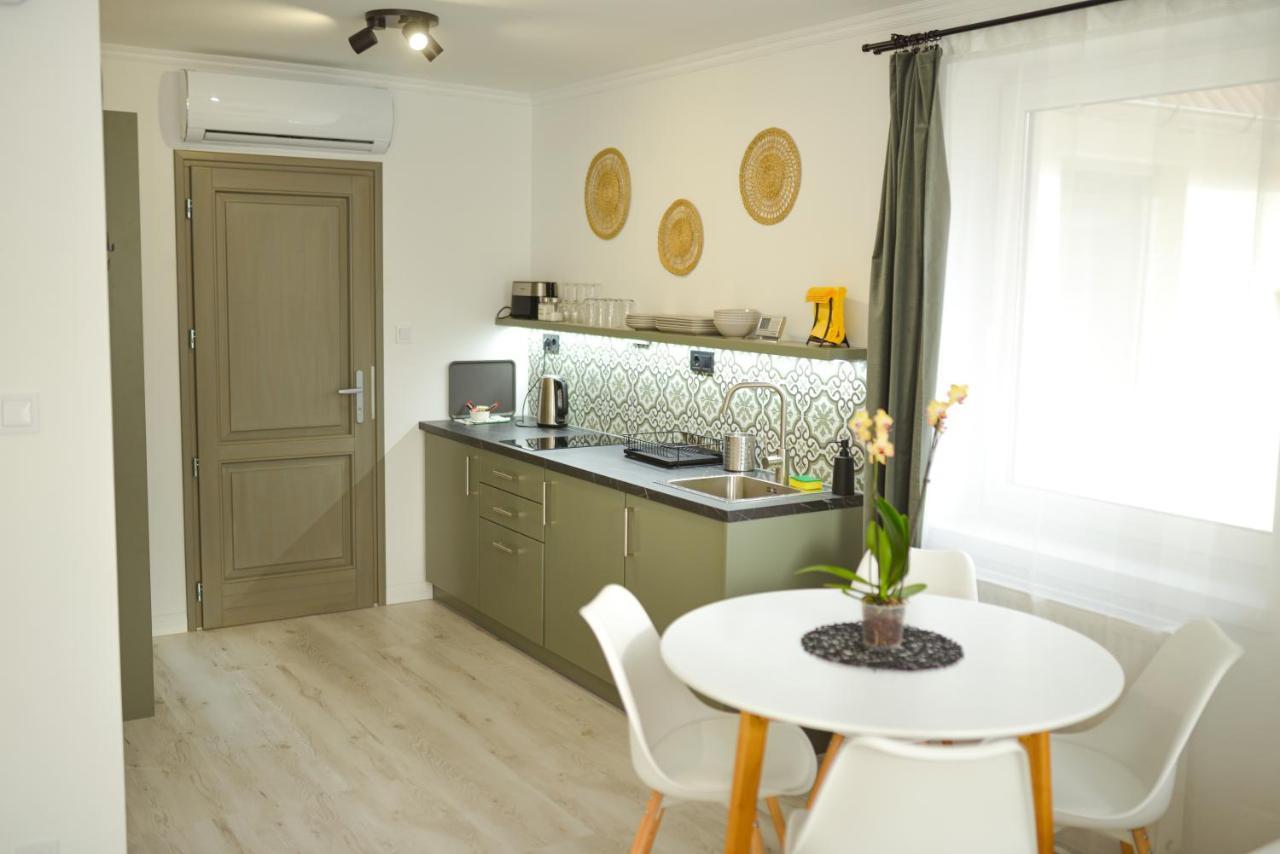 Raba92 Apartman House Bagian luar foto