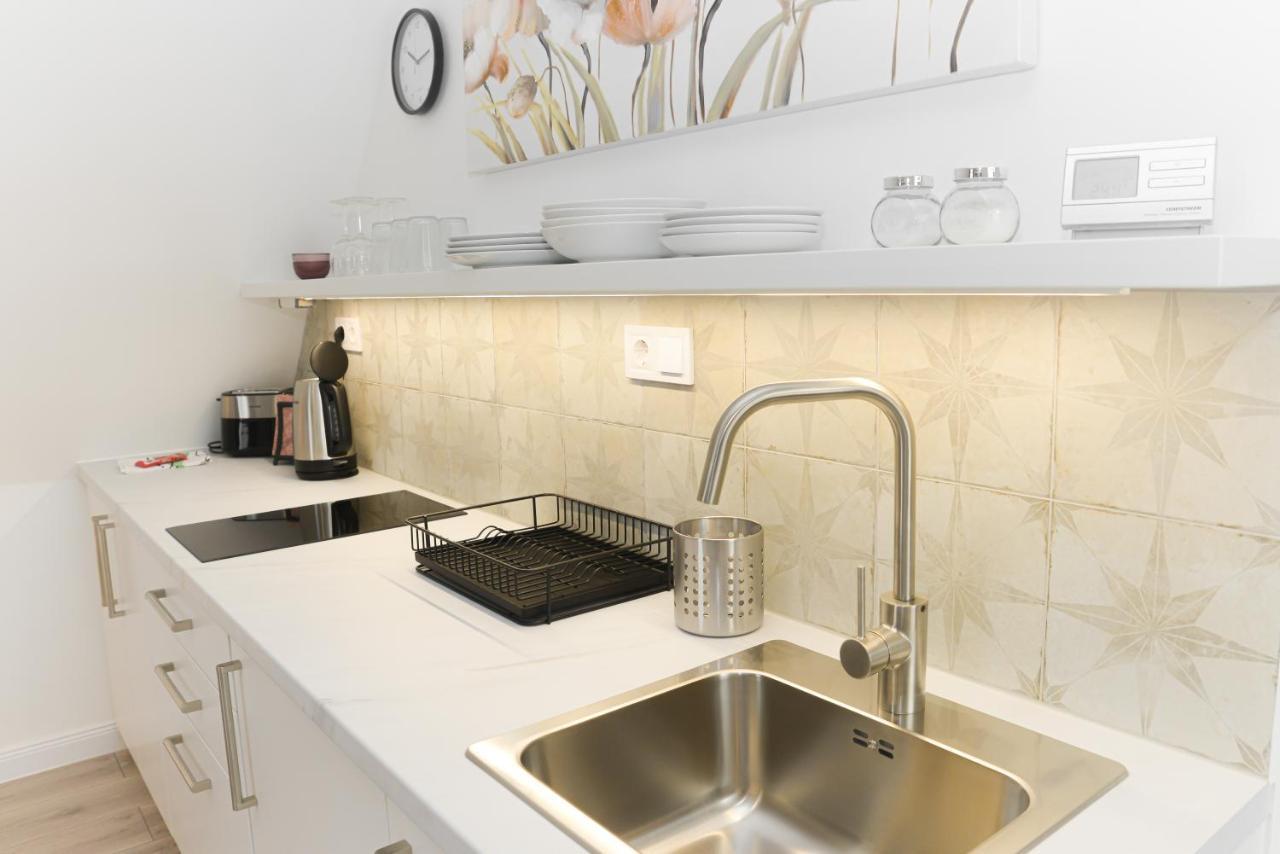 Raba92 Apartman House Bagian luar foto